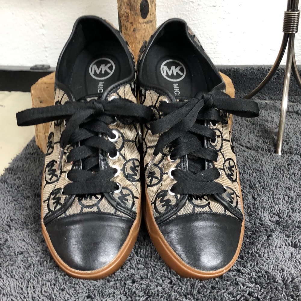 Michael Kors Black and Tan‎ tennis shoes size 7